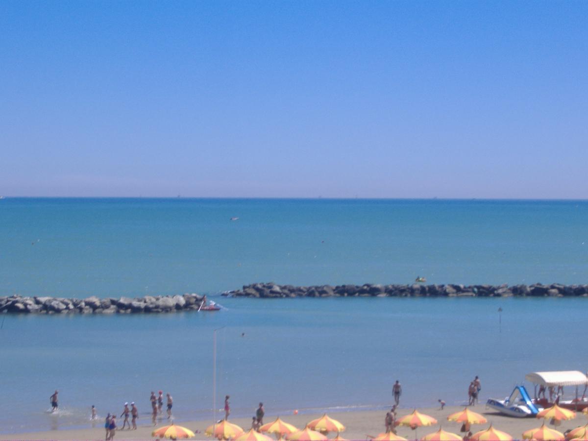 Hotel Ristoro Bellaria-Igea Marina Exterior foto